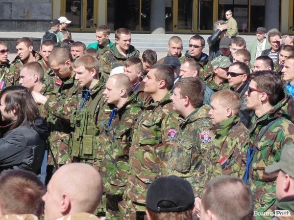 «Зраді стоп!» – Народне віче у Луцьку. ФОТО
