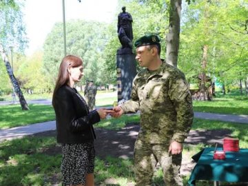 Родині загиблого Героя з Волині Сергія Семенова вручили «Хрест Героя»