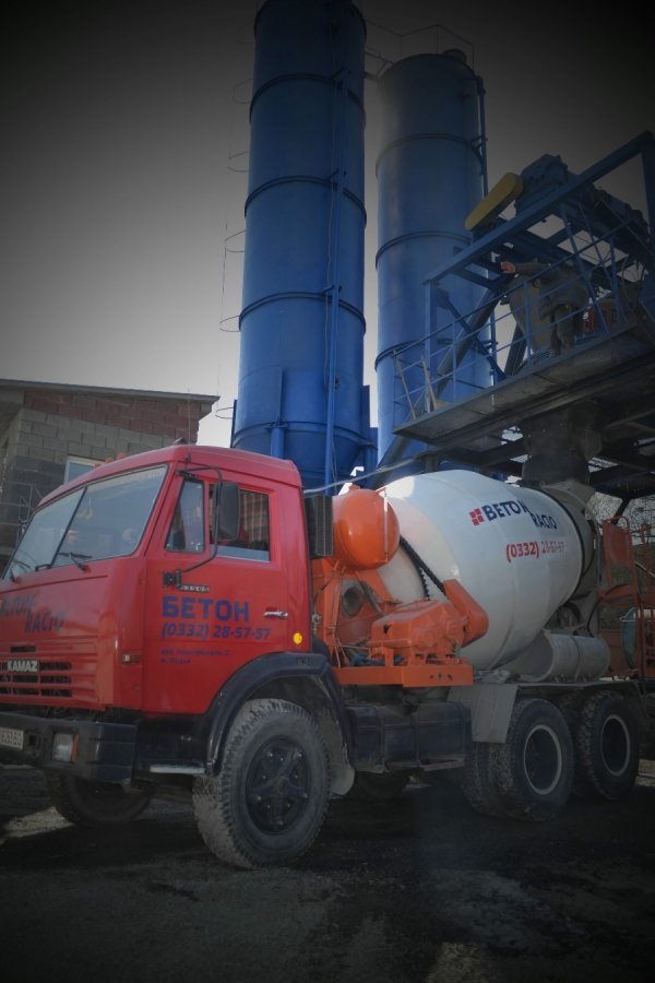 У Луцьку збудували новий бетонний завод*