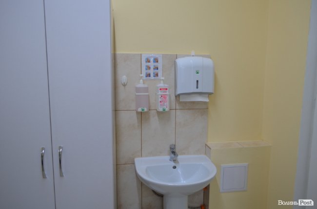 У луцькій райлікарні відкрили фізіотерапевтичне відділення європейського зразка