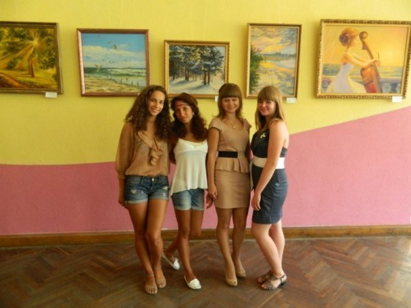 У Любомлі відкрилася виставка молодих художників. ФОТО