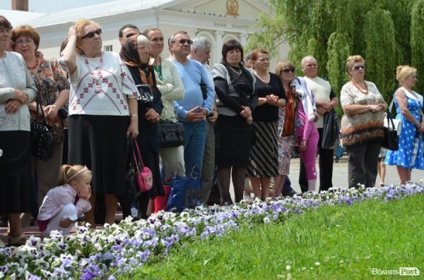 Луцьк вийшов на віче - захищати мову. ФОТО