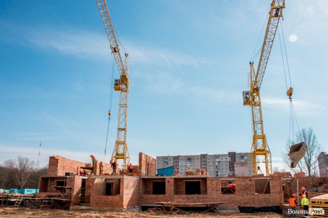 Ростуть, мов на дріжджах: як у ЖК «Caramel Residence» будують «карамельні» багатоповерхівки. ФОТО*