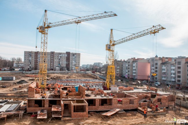 Ростуть, мов на дріжджах: як у ЖК «Caramel Residence» будують «карамельні» багатоповерхівки. ФОТО*