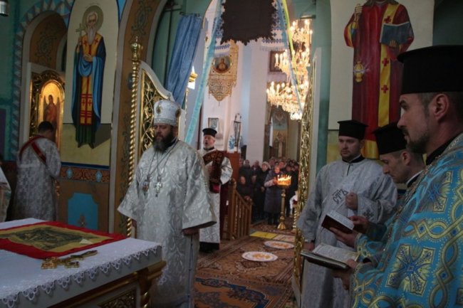 Владика Михаїл відправив різдвяну службу під Луцьком. ФОТО