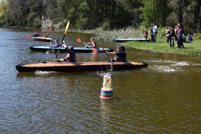 Водні забави, змагання та смаколики: поблизу Луцька розпочалися «Дні відкритої води». ФОТО