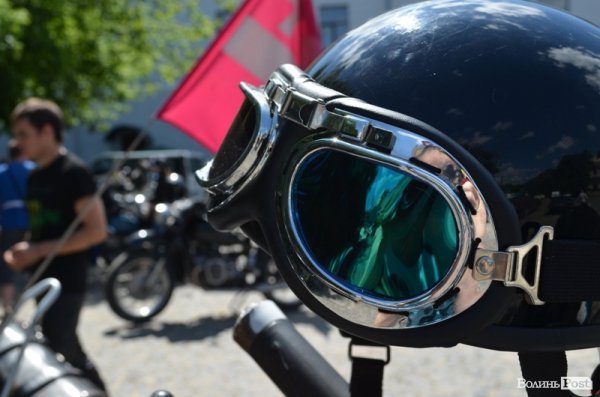 Під Луцьком - тусовка байкерів. ФОТО