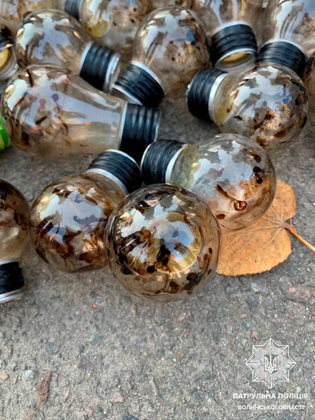 Повний набір: у Луцьку в водія «під кайфом» знайшли наркотики і прилади для куріння. ФОТО