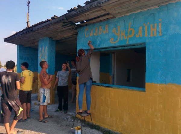 На Волині розфарбували ще одну зупинку. ФОТО