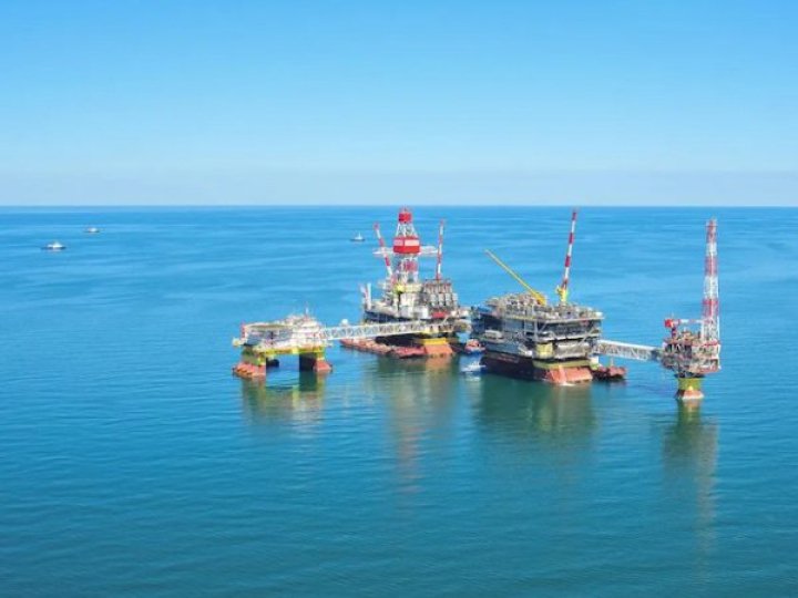 СБУ вперше вдарила по нафтовидобувній платформі Росії в Каспійському морі