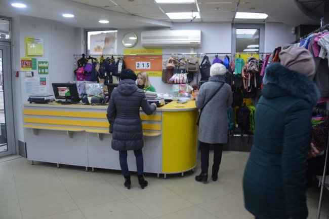 Шопінг у «секонд-хенді»: як лучани купують брендові речі