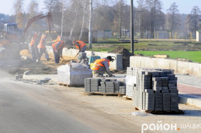 Як на Світязі «реанімують» набережну. ФОТО