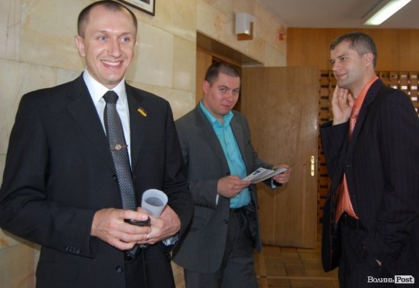 Микола Яручик без тями від щастя, коли бачить фотокорів 