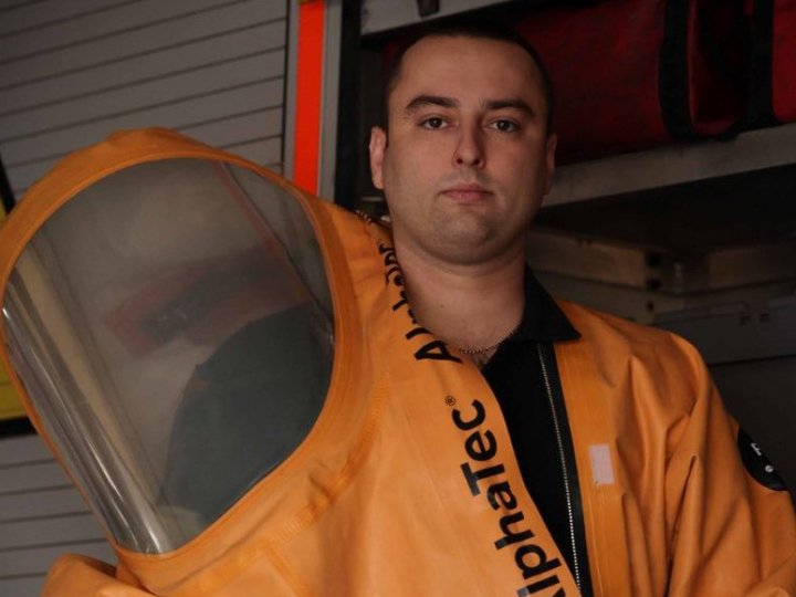 За плечима — десятки пожеж: волинянин розповів про роботу хіміка-рятувальника