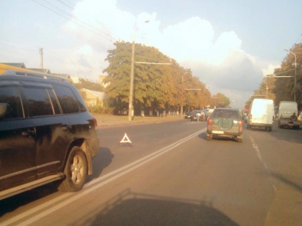 У Луцьку «Volkswagen» врізався у легковик. ФОТО