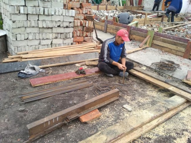 Масштабна пожежа у Рожищі: гуртожиток, що згорів ущент, почали відбудовувати. ФОТО