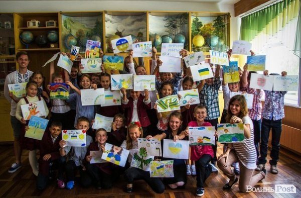 Луцькі школярі підтримали бійців АТО.ФОТО