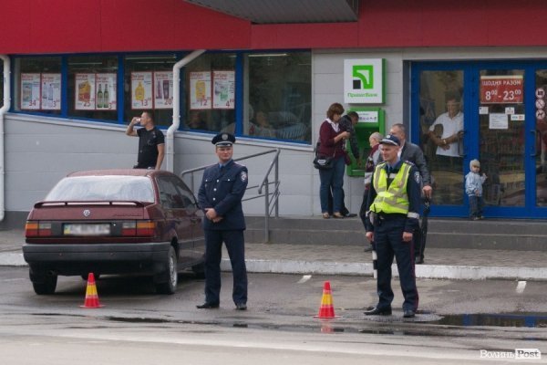 Янукович у Луцьку: засилля міліції і величезні затори. ФОТО