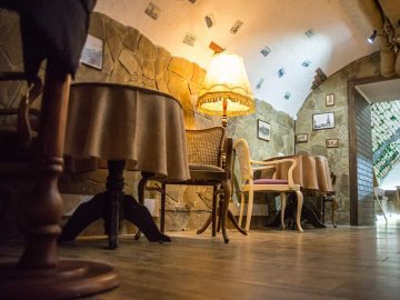 У Луцьку закривають кав’ярню, яку відкрили атовці