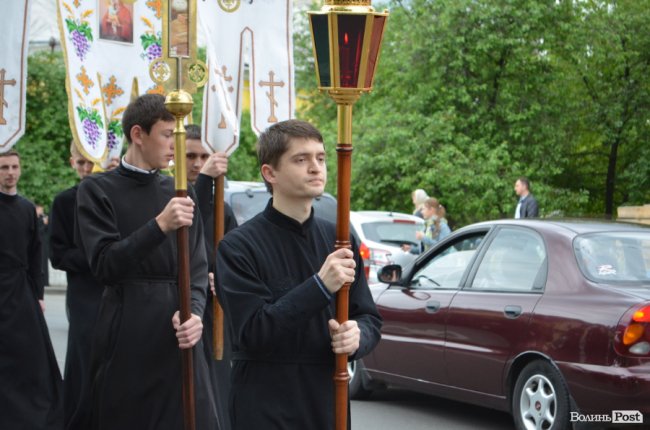 У Луцьку хресною ходою пройшли прихильники церкви Московського патріархату. ФОТО