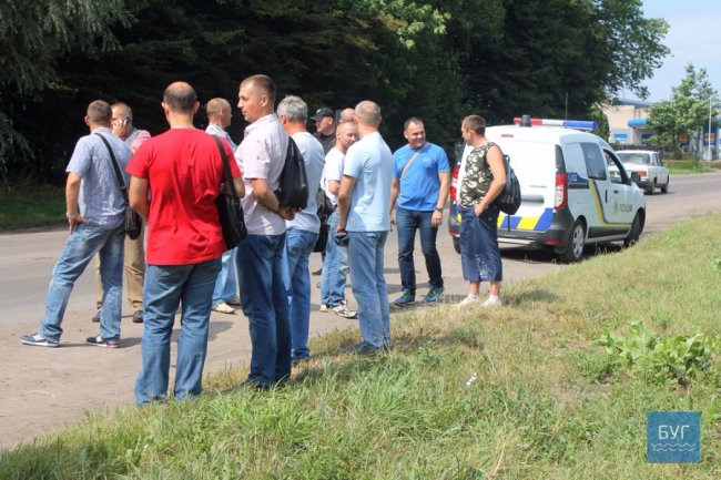 У Нововолинську автобус із гірниками протаранив бус