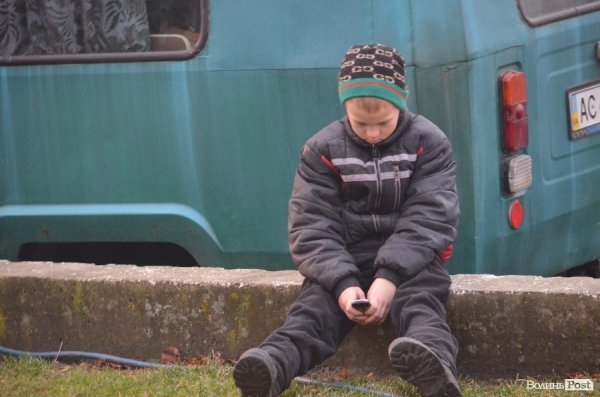 У Луцьку запалили новорічну ялинку. ФОТО