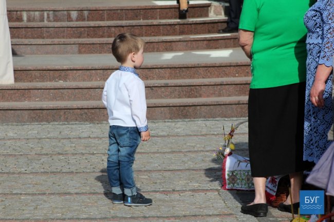 У місті на Волині освятили перші великодні кошики. ФОТО