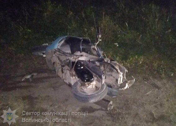 На Волині легковик збив 16-річну скутеристку