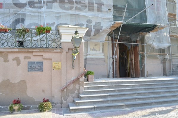 У центрі Луцька ремонтують собор. ФОТО