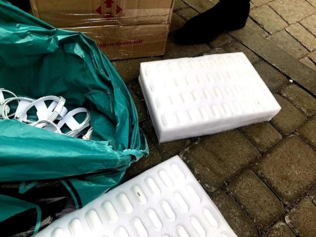 На Волині тривають обшуки через затримання злочинної групи інтернет-шахраїв у Львові. ФОТО