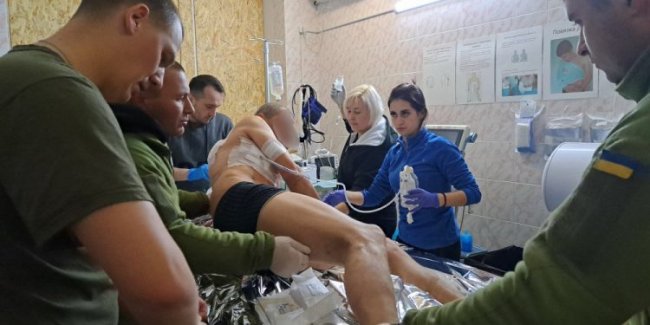 Військовий хірург з Волині, рятуючи життя захисників на Сході, зустрів там свою майбутню дружину