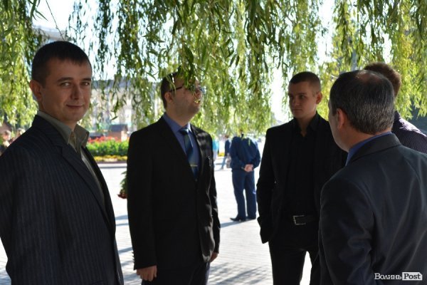 Лучани збираються на  прощання з Клімчуком. ФОТО