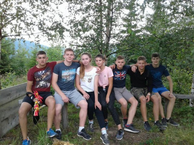 Юні луцькі спортсмени відпочивають в Буковелі. ФОТО