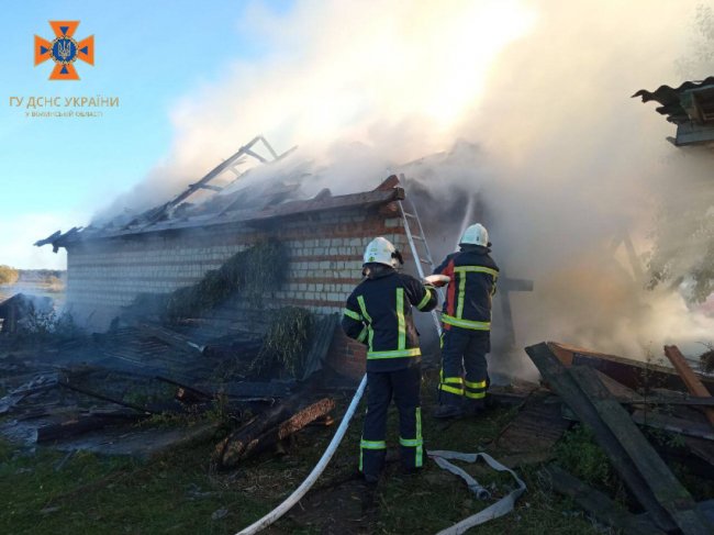 Замикання електромережі: на Волині горіло 3 будинки. ФОТО