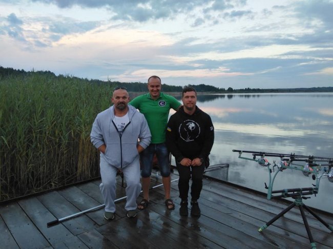 Як Вірастюк ловив рибу на волинському озері. ФОТО