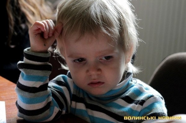 Як маленьких лучан вчили малювати писанки. ФОТО