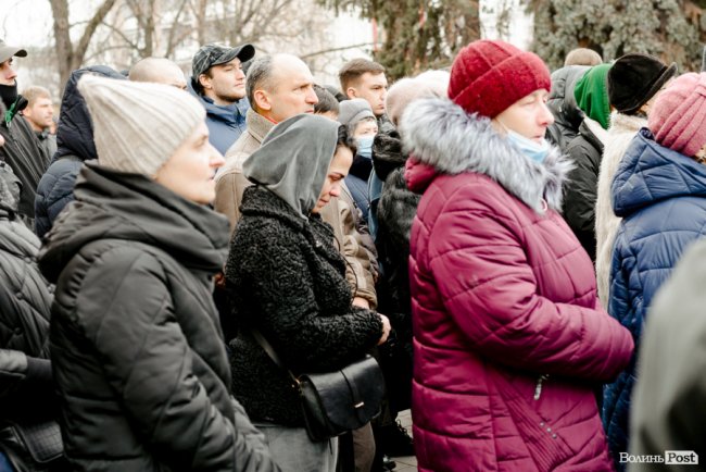 «Вивільнюємося ціною життя Героїв»: у Луцьку попрощалися із Владиславом Недільком. ФОТО