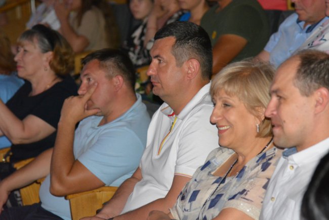 Випускникам Ківерцівського медколеджу вручили дипломи. ФОТО