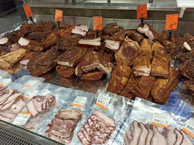 Натуральні спеції та вакуум: як коптять м’ясо у «Там Там Сімейні традиції». ФОТО*