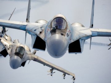 Польський літак ледве уникнув зіткнення з російським винищувачем над Чорним морем, − прикордонники