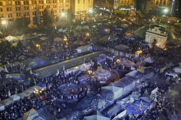 Як зустрічали Новий рік на Майдані у Києві. ФОТО