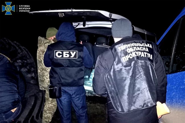 На Тернопільщині чиновника податкової взяли на хабарі в 1 мільйон