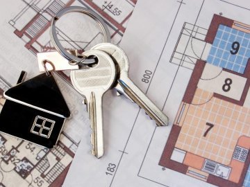 Донька волинського митника обжилася новим будинком під Львовом