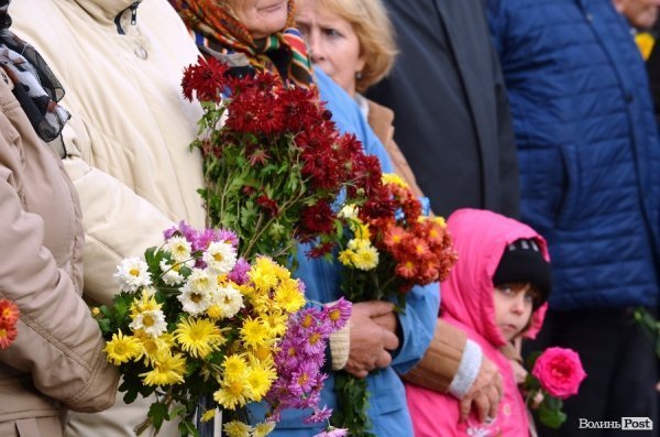 У Луцьку вшанували загиблих солдатів. ФОТО