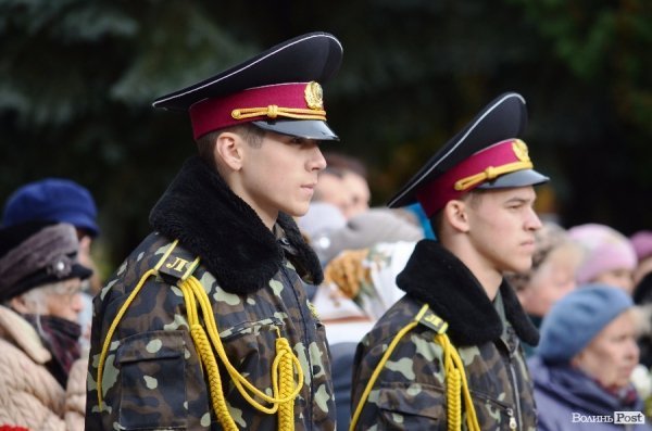 У Луцьку вшанували загиблих солдатів. ФОТО