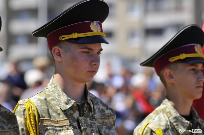 Фото випускного у військовому ліцеї в Луцьку