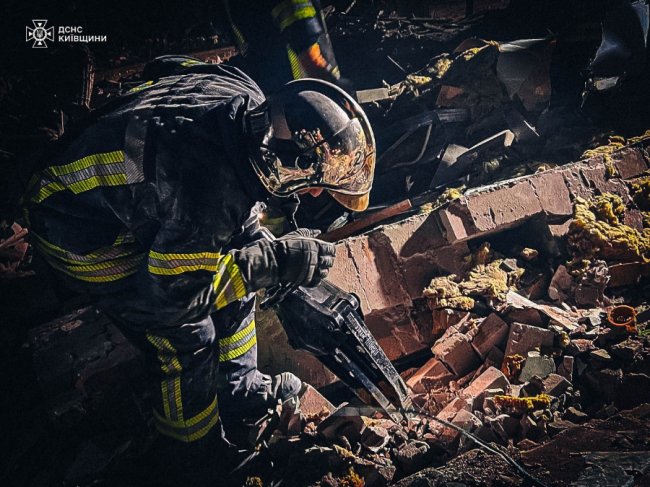 На Київщині внаслідок ракетної атаки росіян загинули батько з 4-річним сином. ФОТО, ВІДЕО