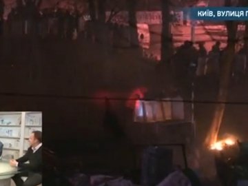 Демонстранти на Грушевського просять світла