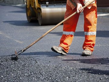 У Шацькій ОТГ на ремонт доріг та освітлення виділять 2,3 мільйона