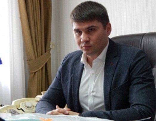 ВЛАДИСЛАВ ВАСИЛЬЄВ: ПОДАРОВАНИЙ NISSAN І 13,2 ТИСЯЧІ ГРИВЕНЬ ДОХОДУ